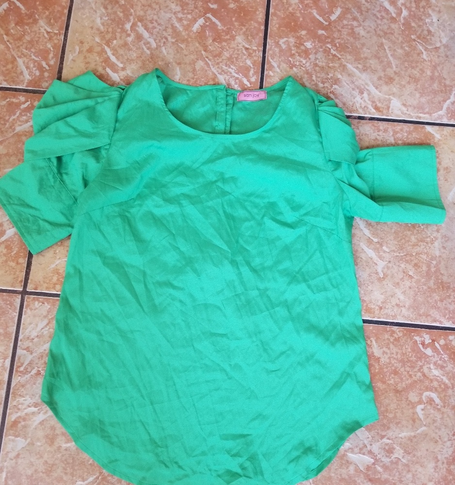NWOT green stylish blouse